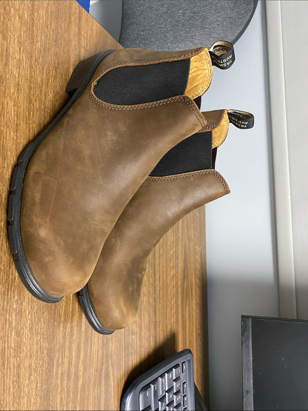 Blundstone Brown Leather Chelsea Chukka Boots